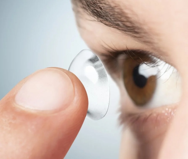 Soczewki kontaktowe nauka zakładania i badanie - Optyk Lepiej Widzę w Radomsku