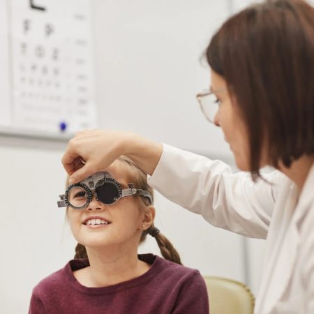Profesjonalne badanie wzroku u dzieci w Radomsku